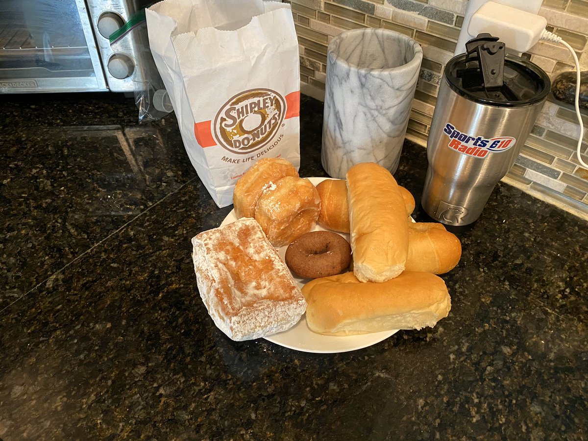 SeanTPendergast's tweet photo. #SPTakeoutChallenge Day 26 ... we already have our Easter feast laid out for later, so we hit @ShipleyDo_Nuts for a smorgasbord of deliciousness in the morning .. donuts, boudin kolaches, a giant beignet! If you can, support our restaurants. Happy Easter! #DedicatedToHouston https://t.co/OIYQdhZb4c