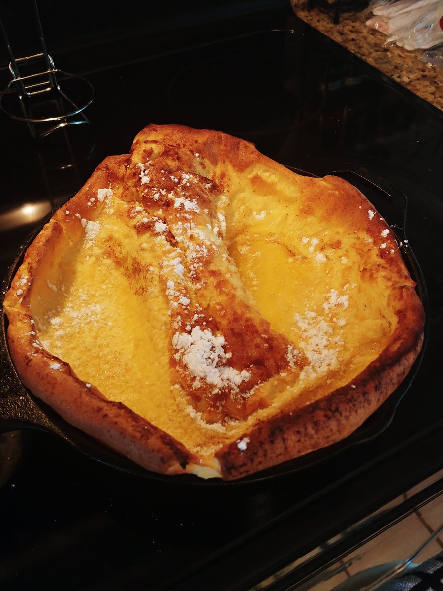 kimareeves_'s tweet photo. My first Dutch baby pancake. It was phenomenal. @chrissyteigen do you approve?? #cravingscookbook #dutchbaby https://t.co/en2pvMQwB7
