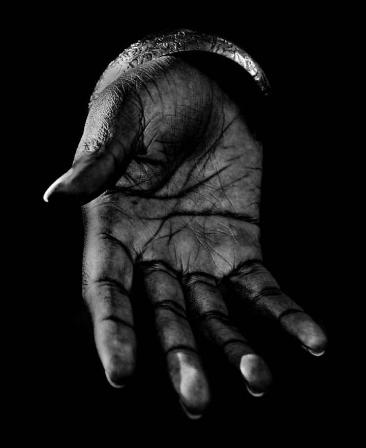 Day 12Another photography poetry collab.:  @Tapiwa_Mike Your Hand 
