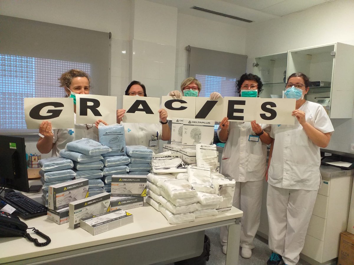 apicstgn's tweet photo. En el #DiaMundialAtencióPrimària L'#AplaudimentSanitari d'avui és per tots els grans professionals d'#AtencióPrimària d'@apicstgn que SEMPRE estan al nostre costat! 👏👏 🙌
GRÀCIES
#AraMésQueMaiPrimària #totanirabe 🌈
🏠 #JoActuo #ensensortirem https://t.co/uIzS5pQI9i