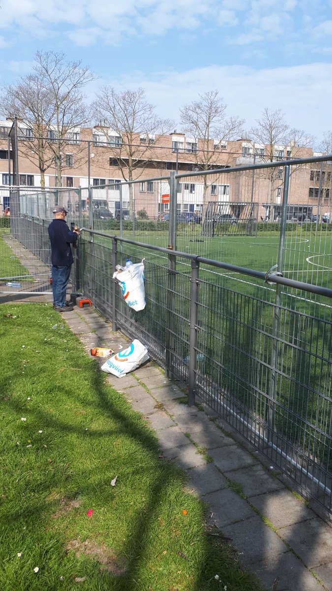 IjzermanJohn's tweet photo. Ook vandaag was het ook weer nodig om mederwerkers van de gemeente te laten werken omdat we ons niet aan de regels kunnen houden. https://t.co/ozSHwqMum4
