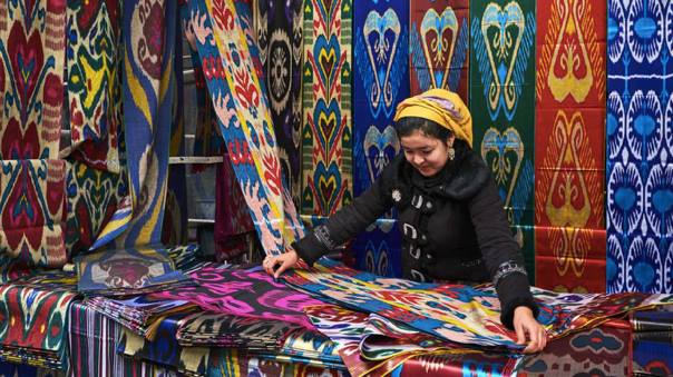 Another example of shared technique in very different places on Earth is ikat. Known as abr-bandi in Persian, this fabric dying technique is widespread in Central Asia (and India and Southeast Asia).