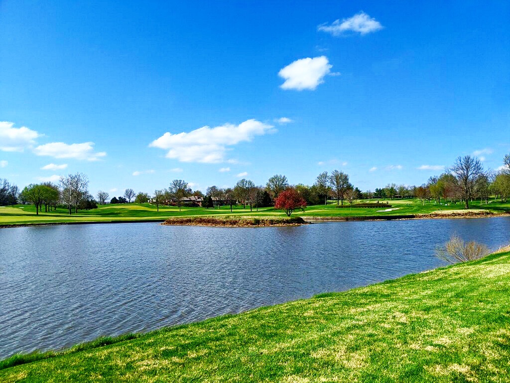CCofMissouri's tweet photo. Easter may look different at CCMO this year, but we’re so thankful for the support of our Members. Celebrate safely today, friends! 🐣 #ccmo #countryclubofmissouri #happyeaster #socialdistancing #golfcourse #spring #columbiamo #como https://t.co/33MWuf8sfQ