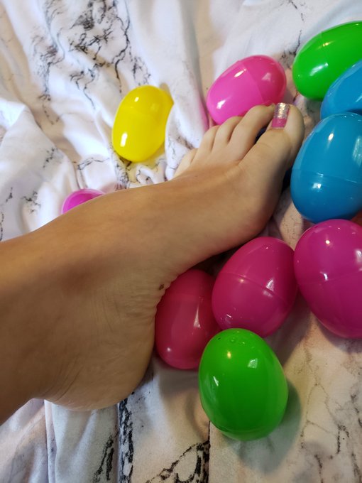 Happy Easter!!! #feet #footfetish #feetpicsforsale https://t.co/tqQKa1hLeb<a href="/tag/feet"class="tags">#feet</a><a href="/tag/footfetish"class="tags">#footfetish</a><a href="/tag/feetpicsforsale"class="tags">#feetpicsforsale</a>