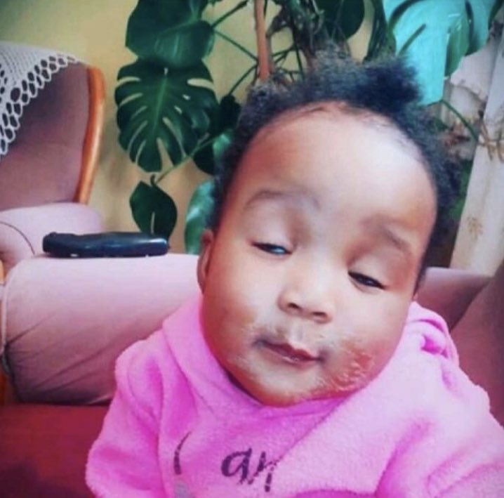sli_sefora's tweet photo. #DateMyFamily Thabo are he is a “man” because he attracts girls ......and says he likes girls. https://t.co/hshhvvBq1l