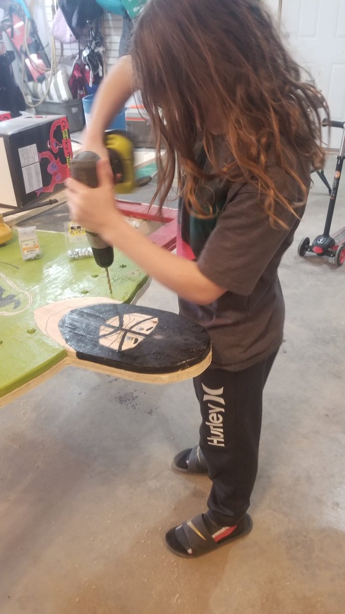 My son Diezel, has been working on this Rush themed goalie target for our hockey net..hopefully it warms up so he can get it outside and start working on the snipe

<a href="/WolverinesLax/">Swift Current Wolves</a> <a href="/SaskRushLAX/">Saskatchewan Rush</a> <a href="/SaskLacrosse/">Saskatchewan Lacrosse Association</a> @shattler77 <a href="/EvanKirk35/">Evan Kirk</a>