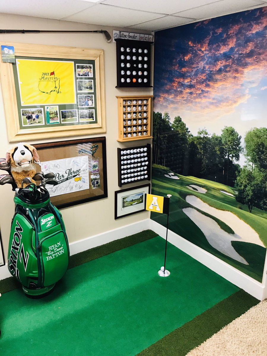 ryanjpatton's tweet photo. @GolfChannel Sir Nick, Rory and Phil among many others on the Par 3 Flag #2011Masters #2013Masters #2016Masters# https://t.co/WoGRq2OH9s