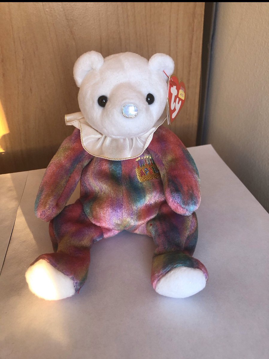 This is the April birthday bear and honestly, the month birthday bears might be some of my favorites. The colors are an extreme love of mine and he’s just so dang cute