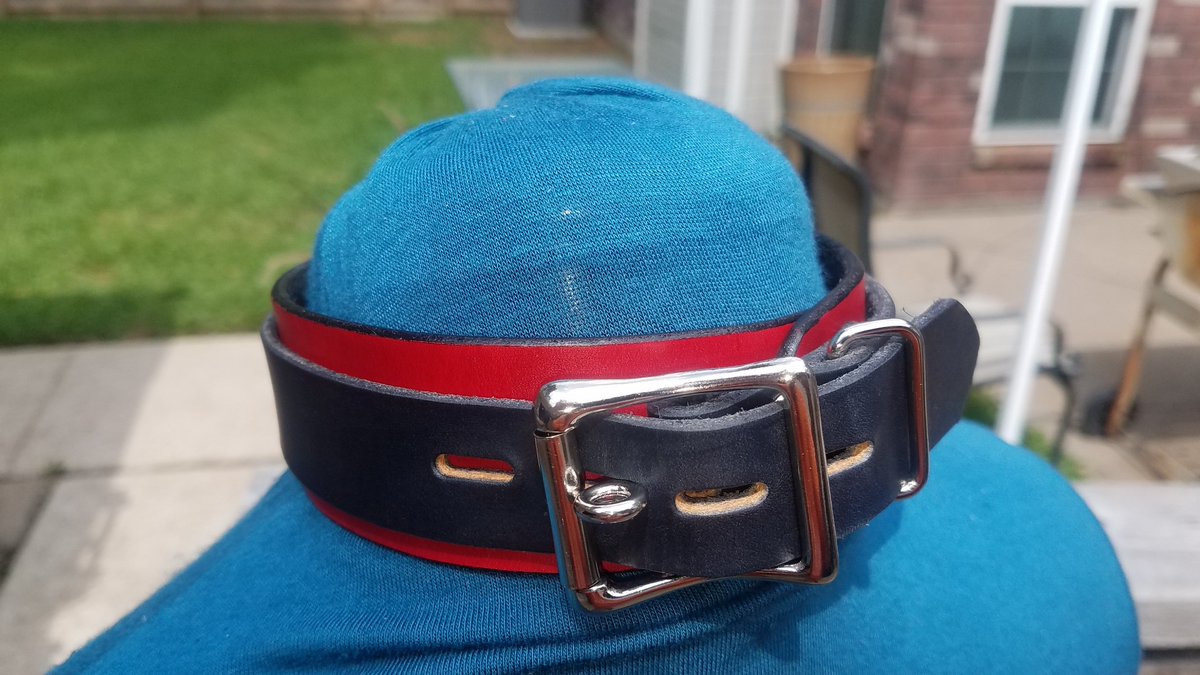 DominionLeather's tweet photo. Finished an Apollo Collar for a customer in Scarlet Red and Oil Black. https://t.co/HgJtbrrqzz