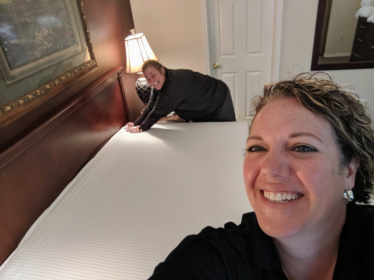 Thank you Michelle for making sure rooms for our First Responders &amp; Medical Professionals are perfect!! Diamond makes me proud!!! 
<a href="/HousekeepingSfc/">SFCHousekeeping</a> 
#LifeAtDiamond
#TeamSFC