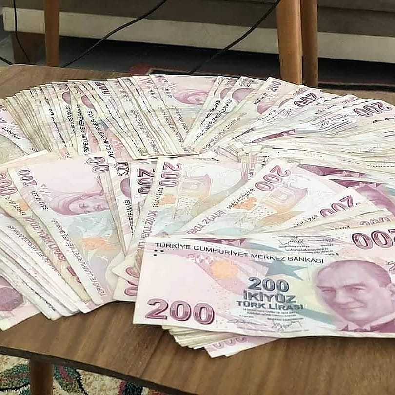 EnverKsa7's tweet photo. Sizden gelenler 🌍💰💸
Herkese iyi günler arkadaşlar!
Kazanmaya ve  kazandırmaya son sürat devam ediyoruz 💯
Başından beri söylediğim gibi BİZE İNANIN GÜVENEN HER ZAMAN KAZANIR VE BU HAYATTA RİSK ALMADAN KİMSE KAZANAMAZ👍🏻BANKA BORCU OLANLAR MESAJ ATABILIR https://t.co/CqPe89FGu2