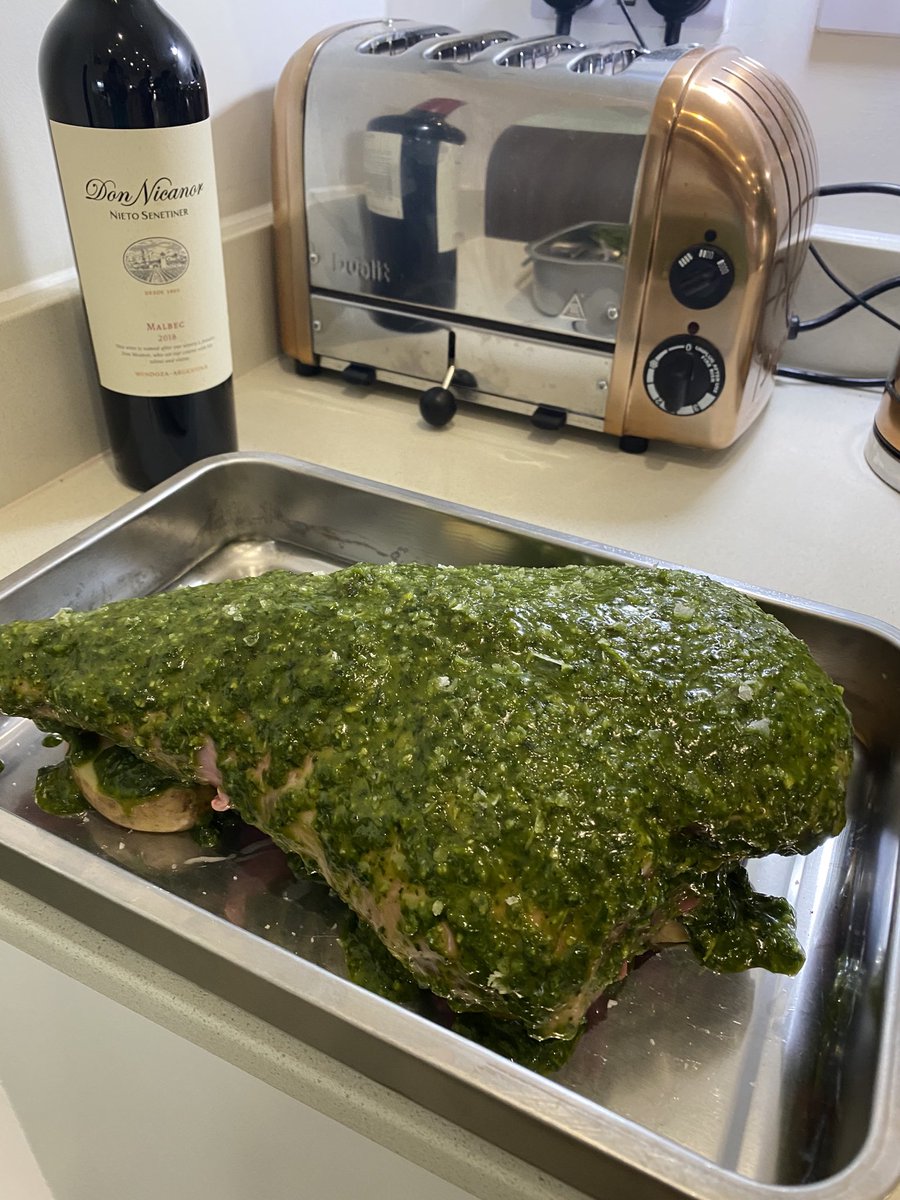 Leg of lamb, wild garlic crust. Happy Easter... Bon app x