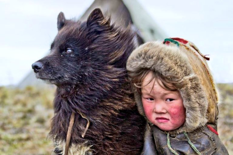 Selçuklu'nun obasından,
Ertuğrul'un yaylasından, 
Göktürk'ün börüsünden,
Selam olsun..!