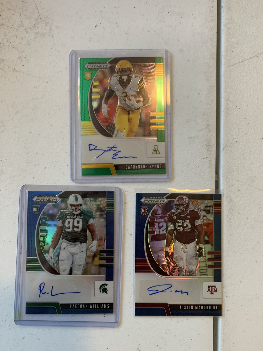 Colored rookie autos. Dm offers $1  @HobbyConnector  @OnReplin