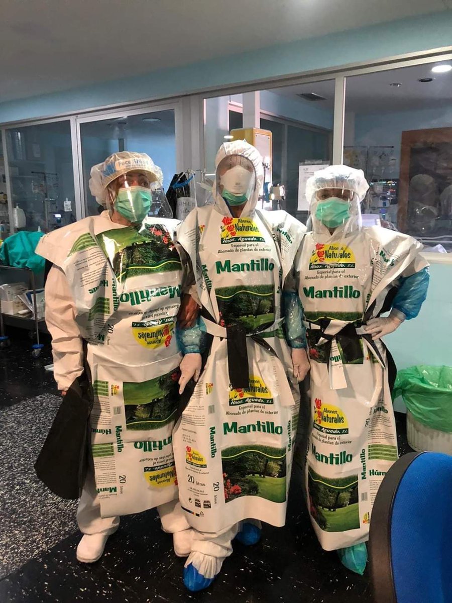 No. No es una promoción de abonos naturales, es el personal sanitario de un hospital de Albacete jugándose la vida. Qué vergüenza.