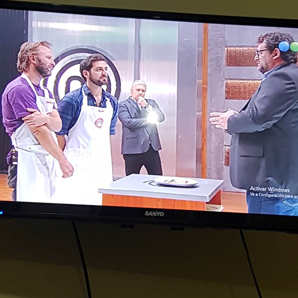 julianblas89's tweet photo. Mirar #MasterChef2015 con la tensión de un reality en vivo https://t.co/QQGjPsQ80d