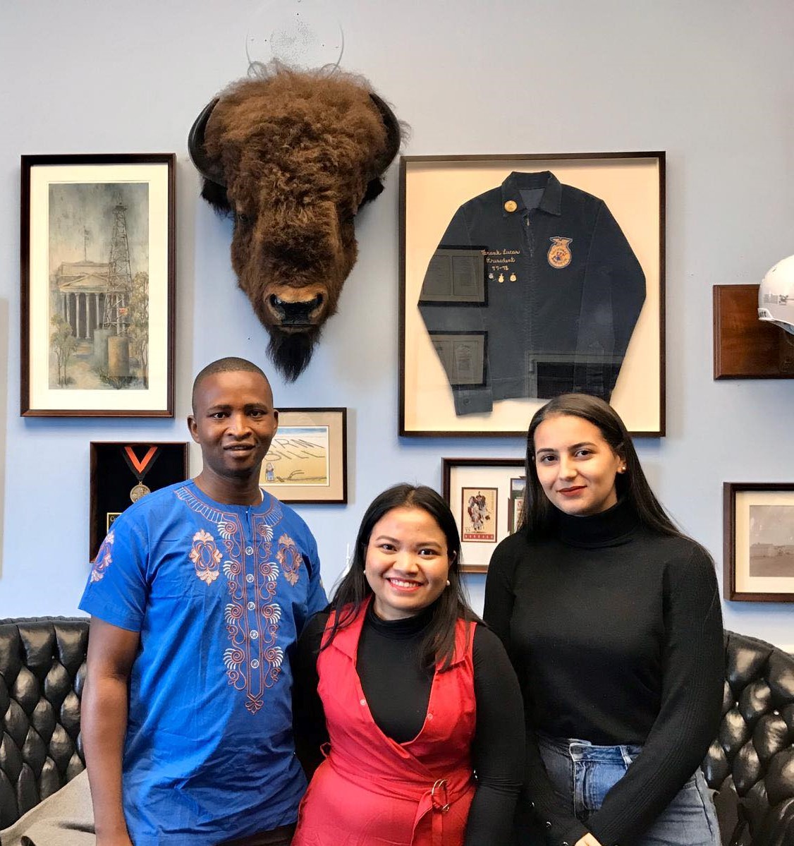 yesprogramnews's tweet photo. Hajar from #Morocco reflects on serving as a #YESAlumni ambassador and mentor at the Feb. YES #CivEdWeek. "Being a mentor at the Civic Education Workshop was a great experience, and I had a wonderful time doing what I love to do most: being a YES alumna." https://t.co/nzvvXflqsB https://t.co/s50Z1Ji9og