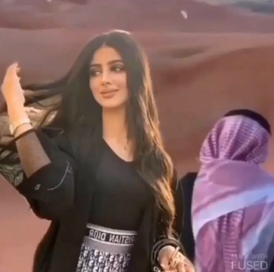 Goldenlady_0's tweet photo. ديرتك قلبي والشوارع شرايين
تمشي مع الشريان من حيث ودك

مرّه تمشي داخل العين ياعين
ومرّه تخش الفكر محدٍ يردك 💞 https://t.co/mgVKnC9TL7