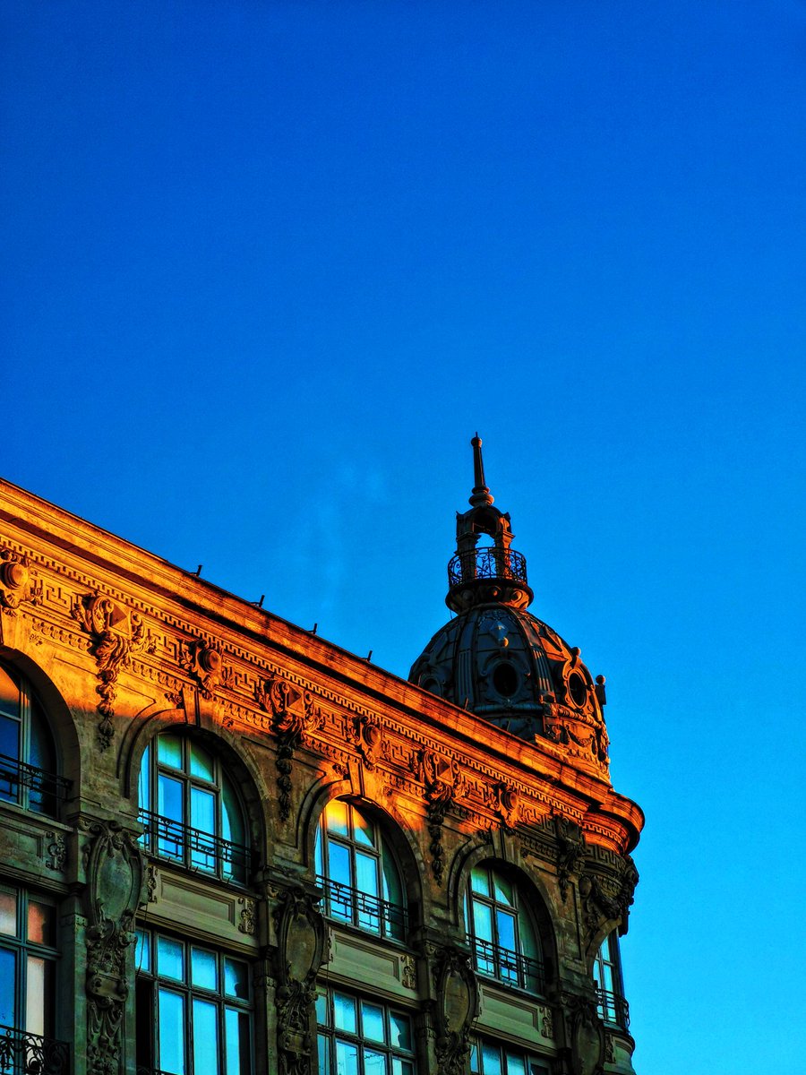 Yxvri_'s tweet photo. Je pose ça là #honor #honor20pro #teamHonor #honorMade @Honor_FR @honor_europe @Honorglobal https://t.co/xB2tRJXc9x