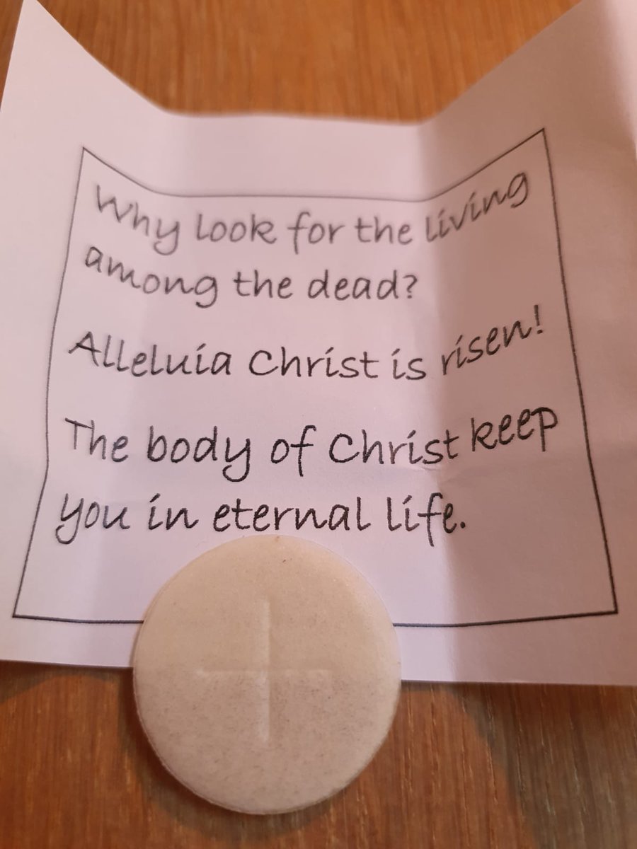 anormanwalker's tweet photo. Today's Joys 1.Tried my hand at creating...not bad. 2. Our Easter Worship @StLeonardsSW16 reached 500 + #Allelulia 3.A touching home delivery #ilovechocolate https://t.co/QICmYE2DZG