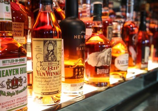 Fx5solutions's tweet photo. States like Kentucky and Virginia are enabling their distilleries to ship directly to consumers! More here about a long-sought bill that will allow alcohol shipment passes Kentucky General Assembly: https://t.co/wQa9ON2qjI
📦
#craftspirits #BeatCOVID19 @kybourbontrail @vaspirits https://t.co/MH1MN1wqSj