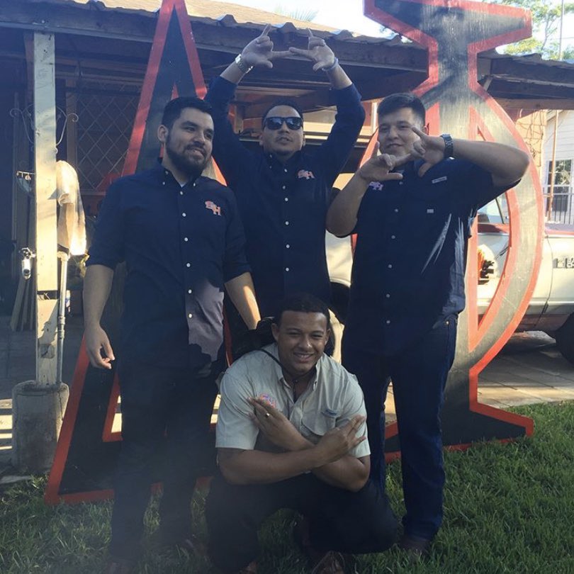 eta_knights's tweet image. Happy Knightaversary to Kriptic Kappa Line! 5 years in the game💪🏽 #Spring15 #EtaKnights