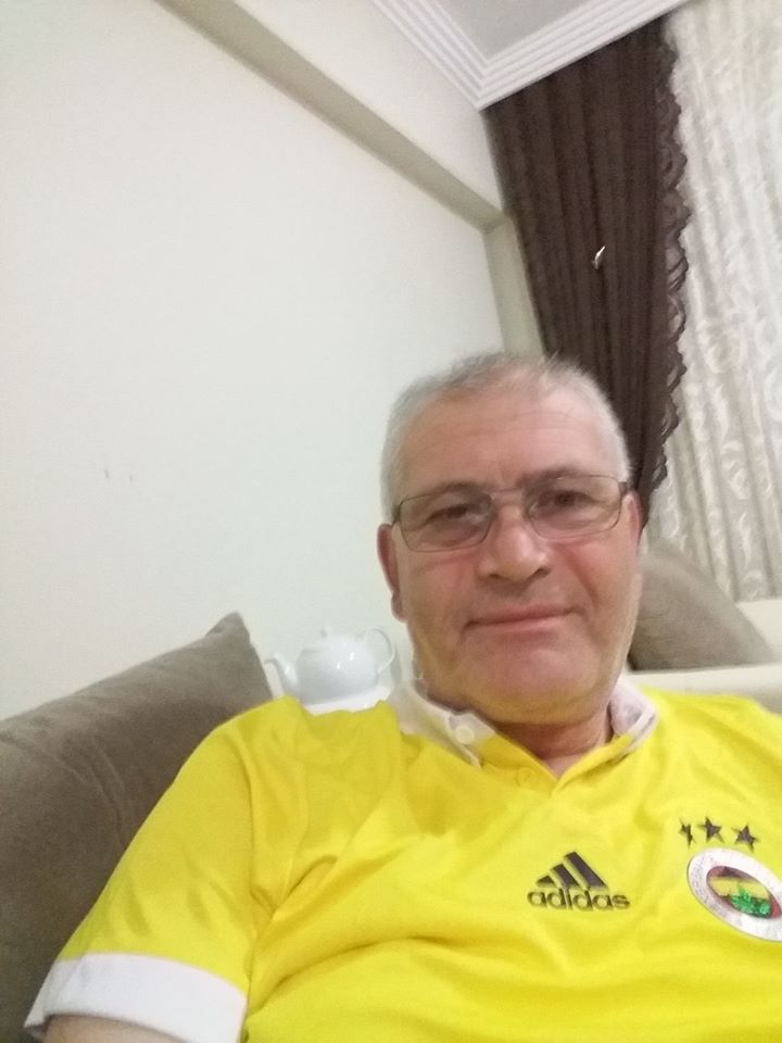 Levent Ünver...
Milli Savunma Bakanlığı İstanbul Tedarik Bölge Başkanlığı’nda sivil memur...
Hastanede tedavi gördüğü koronavirüs nedeniyle yaşamını yitirdi...
Savdes-Sen İstanbul Şube  Denetleme Kurulu Başkanı...
Ailesine ve mesai arkadaşlarına başsağlığı diliyoruz...