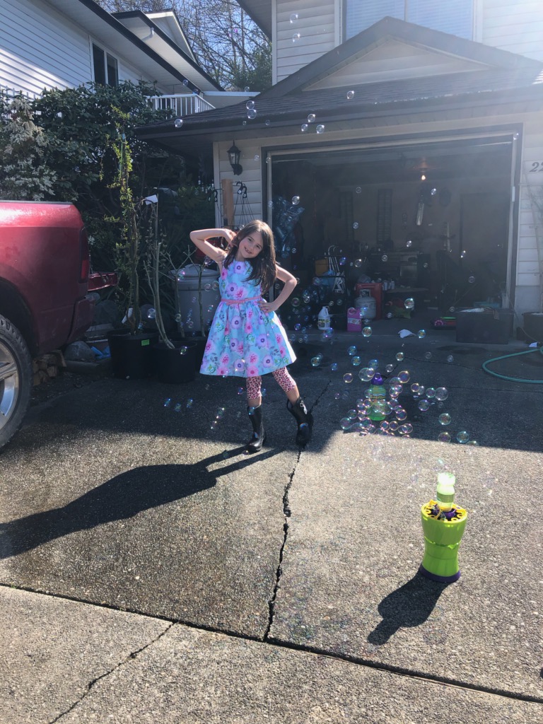 cpoWw's tweet photo. When your sister is just as extra as you https://t.co/bCJW8yBZqg