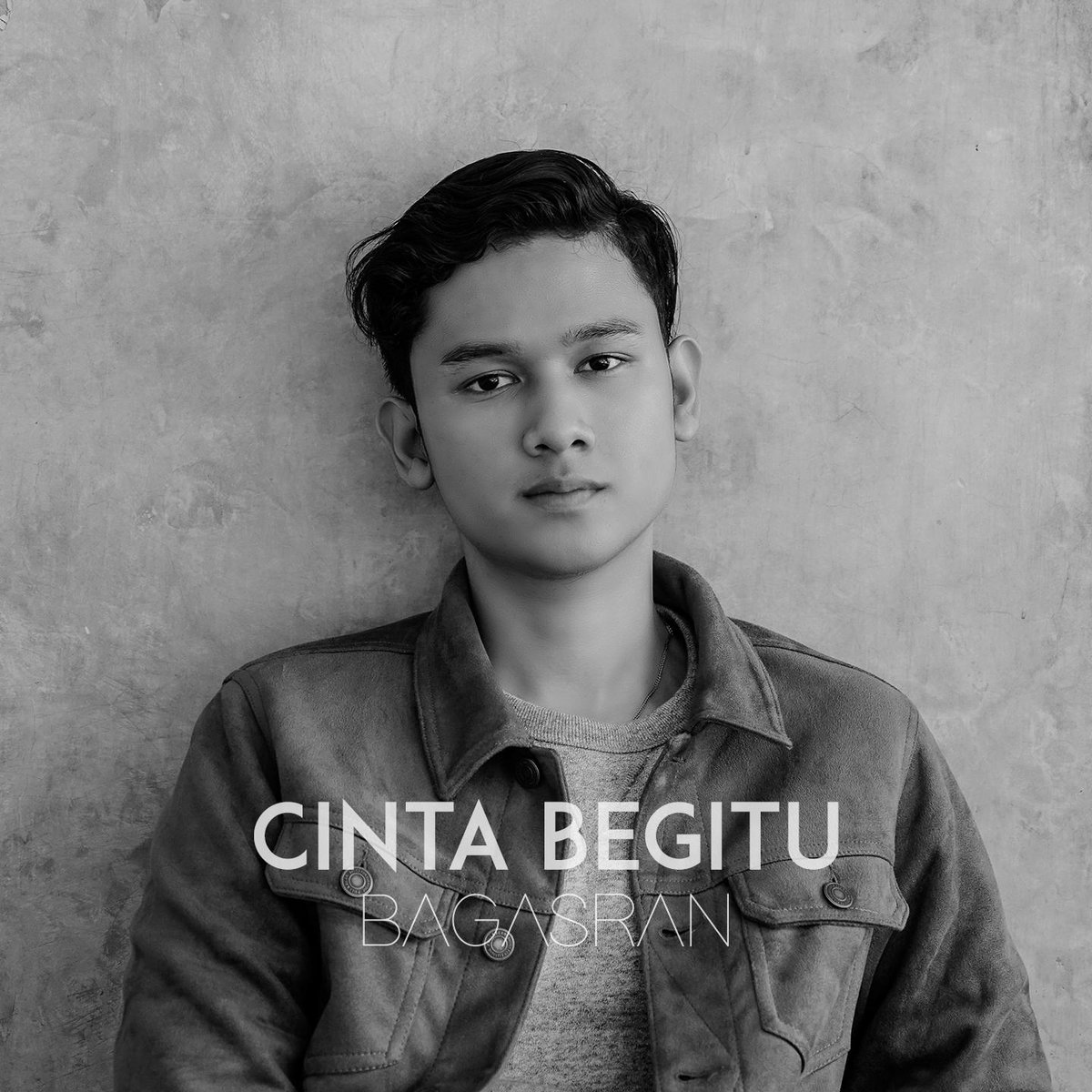 Setelah sukses dengan single “Lagi Lagi Kamu”, kini <a href="/bagasrds/">abang lari</a> kembali mengeluarkan single terbarunya yaitu sebuah lagu bertema patah hati yang berjudul #CintaBegitu.
Lagu karya <a href="/pika_iskandar/">nopika damayati</a>
Arr. oleh <a href="/titopsoenardi/">Tito P Soenardi</a> ini, hadir dengan genre Pop yang easy listening.

Cc: <a href="/viclon8/">ViCkiE LoNtoH</a>
