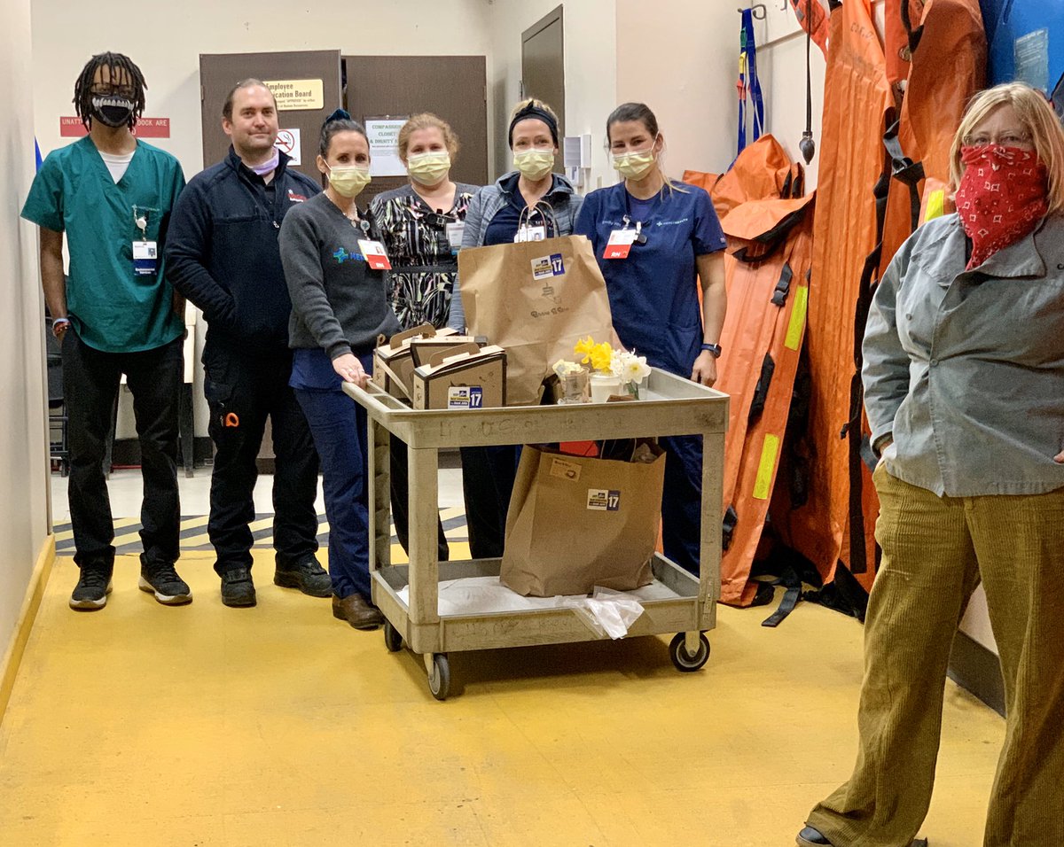 LorainFoodSpots's tweet photo. What makes a community? Support? Appreciation? Acknowledgement? How about all of this and then some?! A heartfelt “THANK YOU” to @CitizensForLCCC for taking part in our Open Tab program and sponsoring an entire nightshift in @MercyHealth - Lorain’s ER last night!! https://t.co/zkd21JX7XA