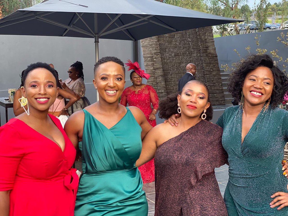 The beautiful women in my life! Throwback to my wedding.. a month ago