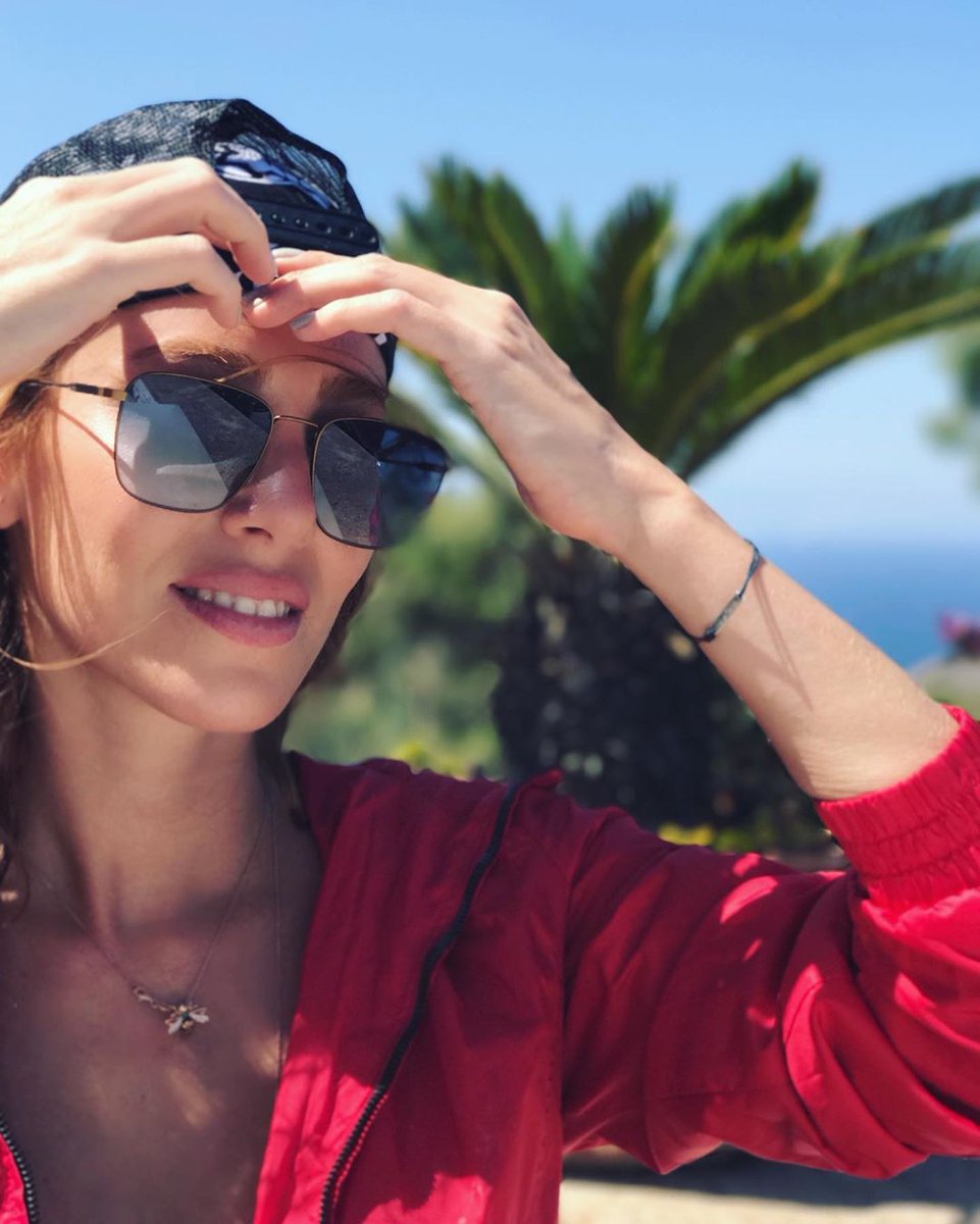PicsElcin's tweet photo. i have no words. she's so beautiful❤️🥰
@elcnsng #ElcinSangu https://t.co/ZAUiXadkSv
