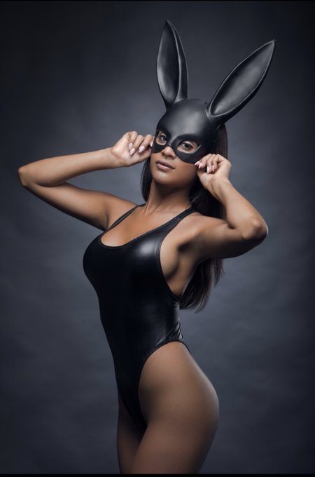 Happy Easter from me as a bad bunny. 🐰😋 https://t.co/qz6BGjS69l<a href="/tag/sundayvibes"class="tags"><span>#sundayvibes</span></a>