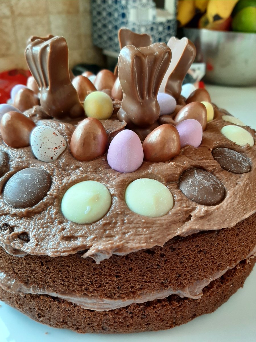 SarahDuffey5's tweet photo. Happy Easter Year 2 from my home school to yours. This is the amazing cake my eldest daughter baked for us today. 🐰🐣 @ssascommunity @Miss_JHolmes https://t.co/DzE9ros9nG