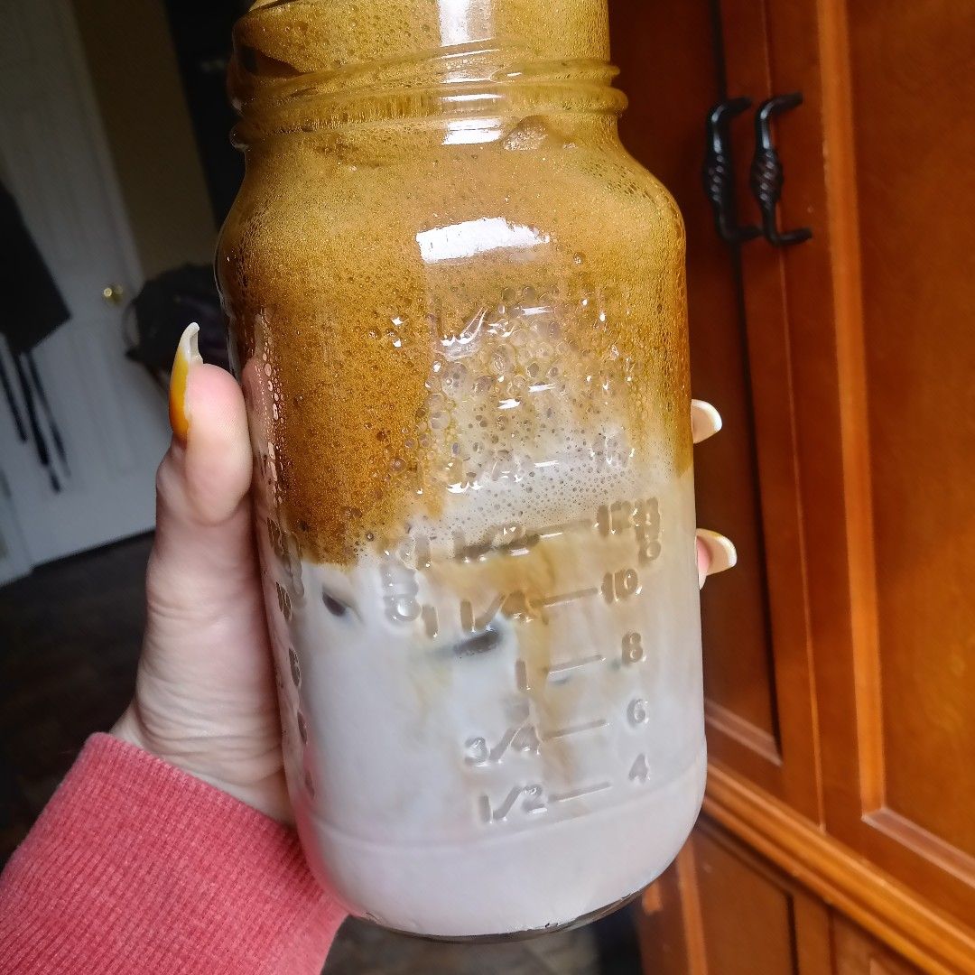 KayleeNikkole1's tweet photo. #whippedcoffee #coffeedate #stayhome #wereinthistogether #coffee #icedcoffee #reversemacchiato https://t.co/Y4Hfu0IGxw https://t.co/9TROBmEnPu
