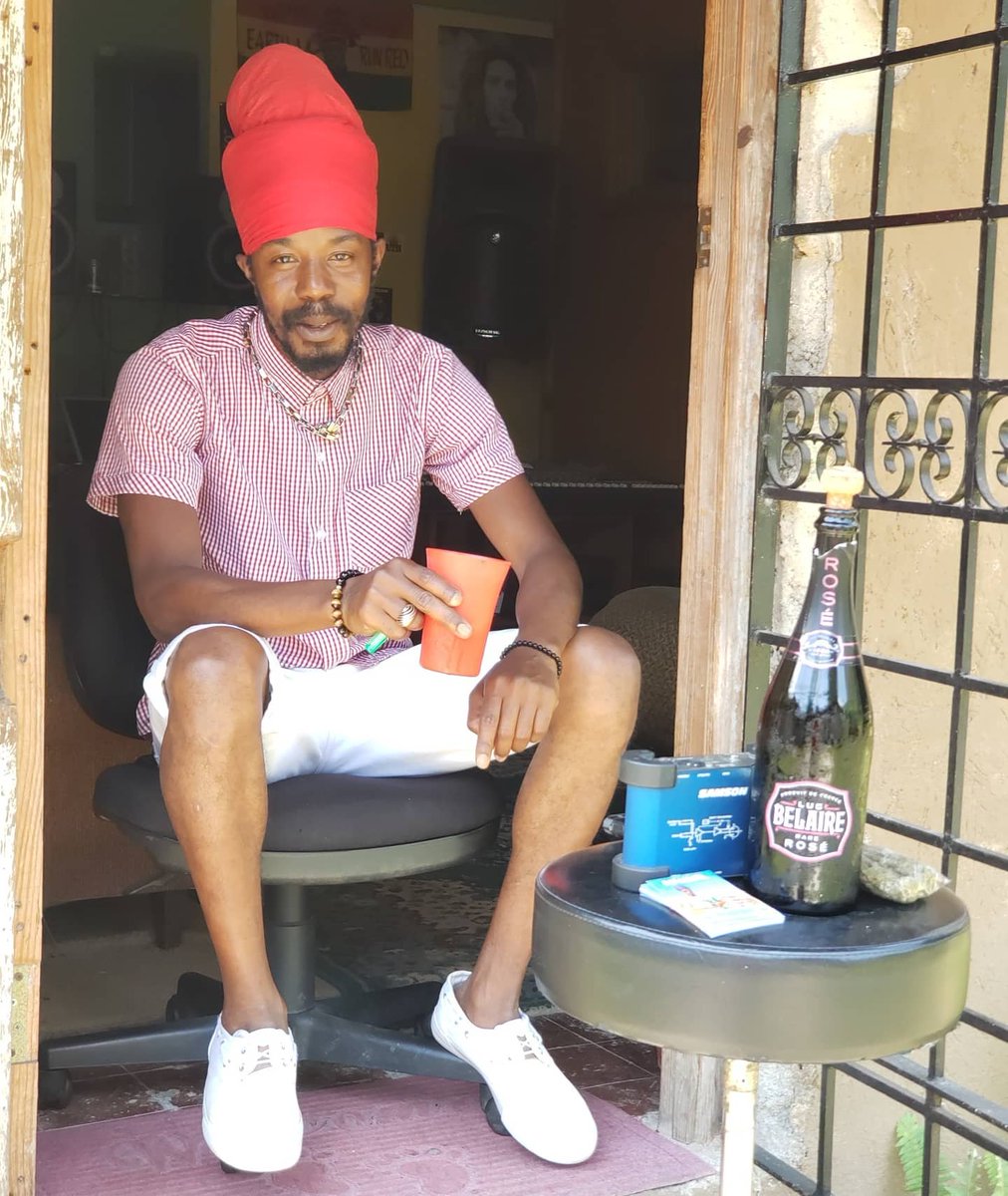 bescentareggae's tweet photo. Another Year!
Praises Be Unto The Most High
#EarthStrongVibez #BleggaeBleggae https://t.co/Gs5LBPMHXq