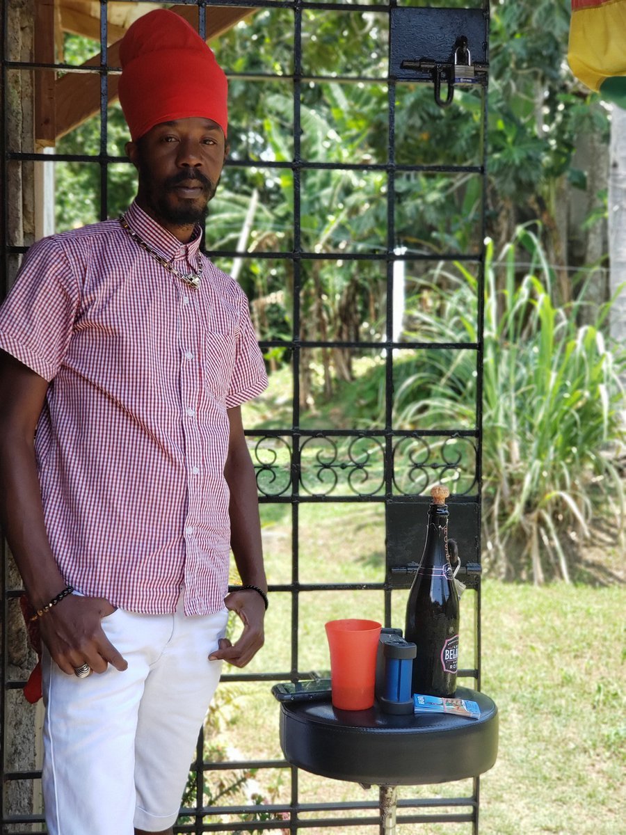 bescentareggae's tweet photo. Another Year!
Praises Be Unto The Most High
#EarthStrongVibez #BleggaeBleggae https://t.co/Gs5LBPMHXq