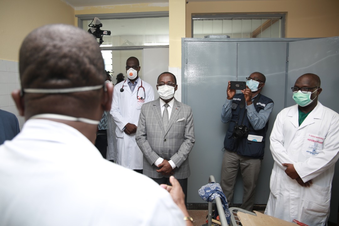 RTI_info's tweet photo. #FlashInfo La Côte d’Ivoire enregistre ce dimanche 12 avril 41 nouveaux cas de maladie à #Coronavirus, 27 nouveaux guéris et 1 décès. Il s’agit d’un jeune homme de 32 ans ayant une obésité morbide. (Ministère de la Santé et de l’Hygiène publique) #RTIinfo #StopCovid19CIV https://t.co/kfdf8E4FRI