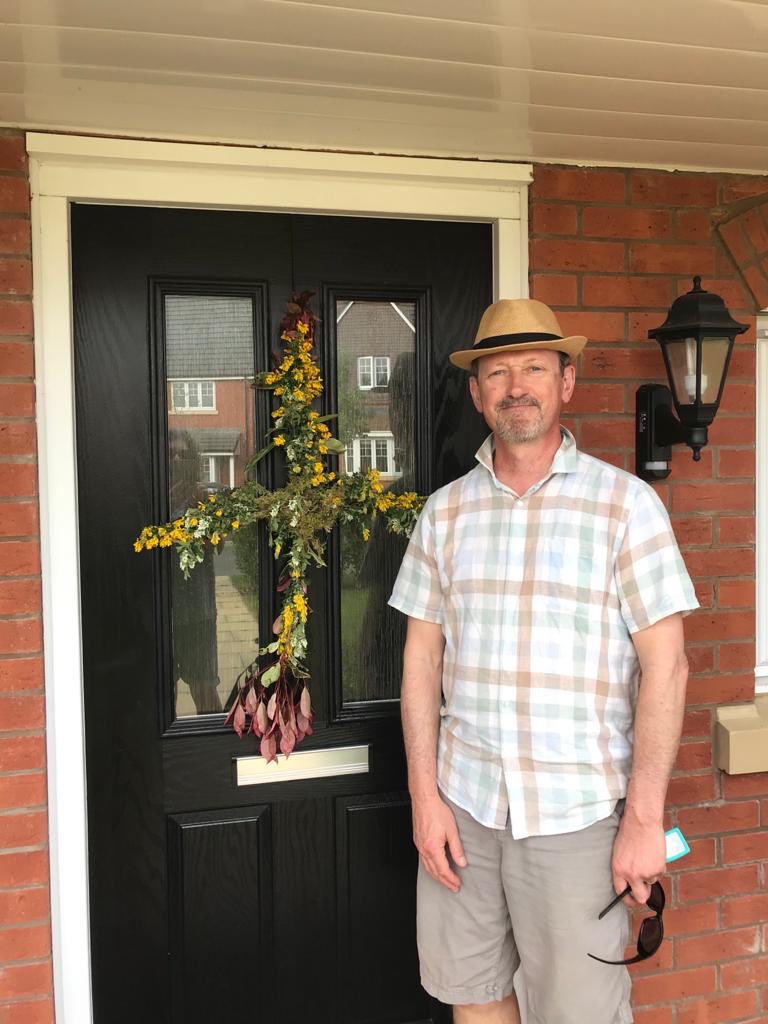 venbarrydugmore's tweet photo. And the Easter Sunday follow through with #changingchurch in @CofE_Cov Creative credits go to my wife Suzanne not me!! https://t.co/8yPDF1Za28