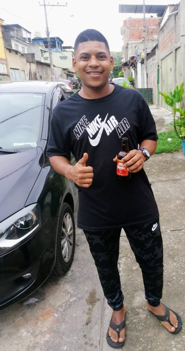 PBMARTINS1's tweet photo. Tirando a espinha do nariz.. Tudo ok
Bom domingo pra nois ✌🍺🍃💸🥋 https://t.co/uBhfdFujxp