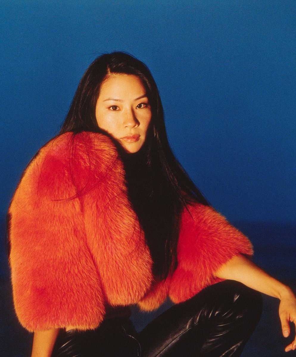 chuuzus's tweet photo. everyone say thank you to Lucy Liu. https://t.co/XEFr1nW3S3