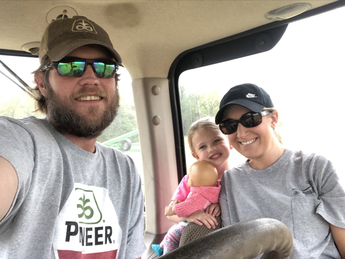 Farmnvol's tweet photo. He is Risen! Happy Easter! #farmclass #cornplant101 #Family https://t.co/1dmO8SmnMF