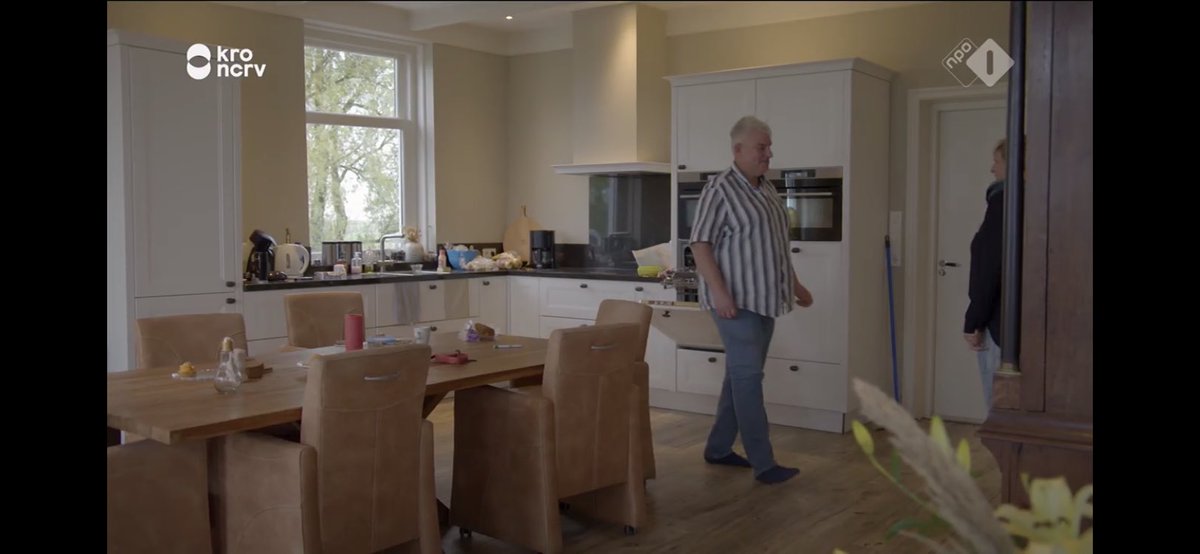 lienfhf's tweet photo. GEERT JAN HEEFT GEEN JOGGINGBROEK AAN!!! #bzv #boerzoektvrouw https://t.co/Te5DGm01gV