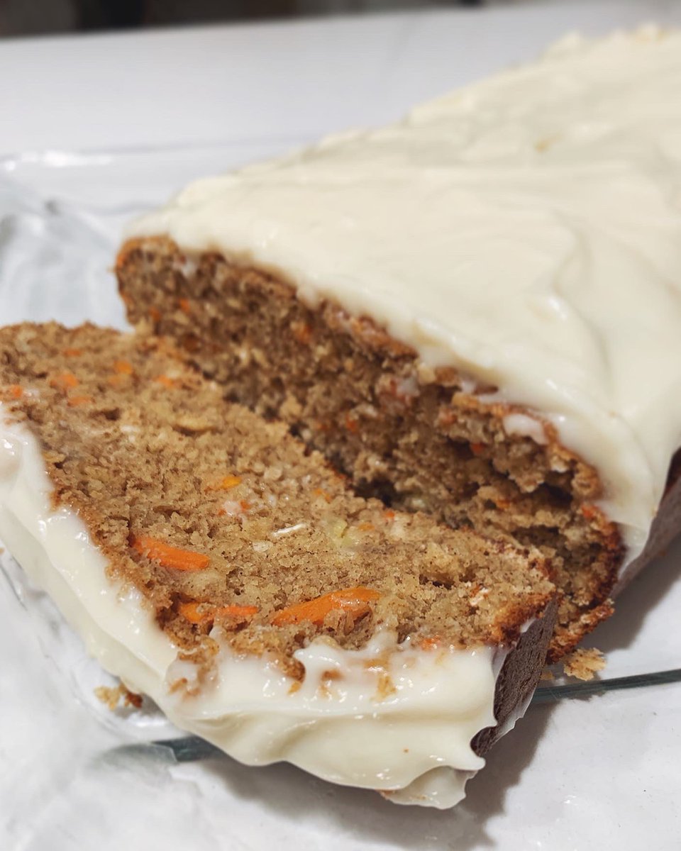 Strong4MeFit's tweet photo. Not your average #CarrotCake for not your average #Easter ๐ฅ๐ฐ๐ท๐ Mix things up and try this #CarrotCakeBananaBread recipe. Be sure to tag us if you try it. ๐ Happy Easter! #Strong4Me #Strong4Food https://t.co/AXMldhfHUk