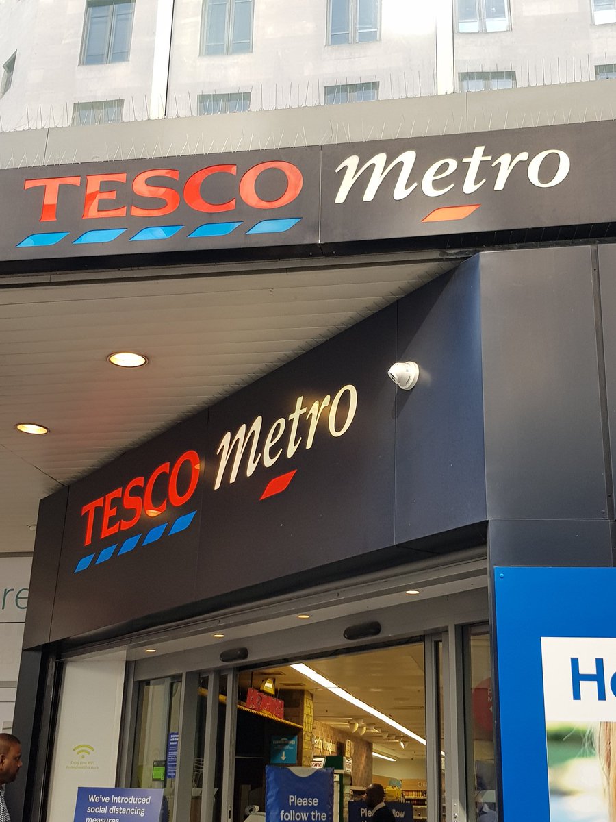 lizwoodsideking's tweet image. Generous then, generous now.  @Tesco #Cheapside @SqMile_Foodbank @CheapsideBA @dhrvptl #LocalHeroes #FoodBank