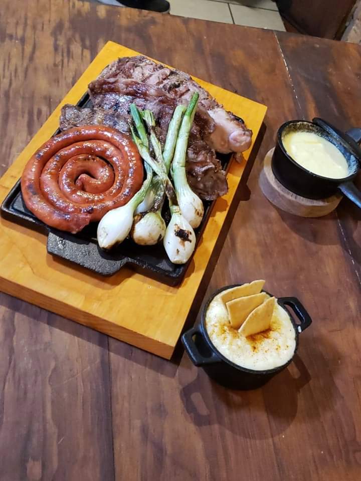NDigitalesMX's tweet photo. Recuerda hay negocios que siguen funcionando con servicio a domicilio como @BalboaMarketc llama al teléfono 31253619 o por @UberEats @RappiMexico @SinDelantalMx @DiDi_Mexico tienen promociones que puedes checar en https://t.co/lkCLnsR317 sin salir de casa @TeloVendoGDL @VendeGDL https://t.co/wuhByvlOA3