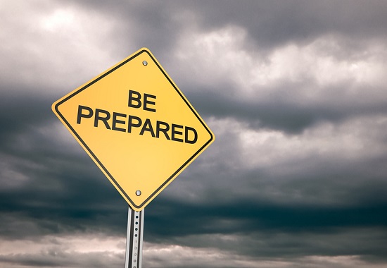 CharMeckEM's tweet photo. Severe weather is expected in North Carolina starting tonight and continuing into tomorrow morning. Be prepared by ensuring that flashlights have fresh batteries, secure items in your yard and make sure your cell phones are fully charged. #CMEMO #weatheraware #ncwx #severewx https://t.co/3ThSf0pwcl