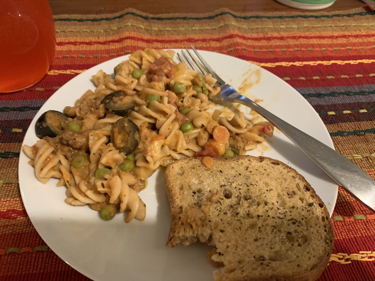 Last night, this incredible pasta. And this morning, this amazing breakfast  https://twitter.com/joaqertxranger/status/1249355660166340608?s=21  https://twitter.com/joaqertxranger/status/1249355660166340608