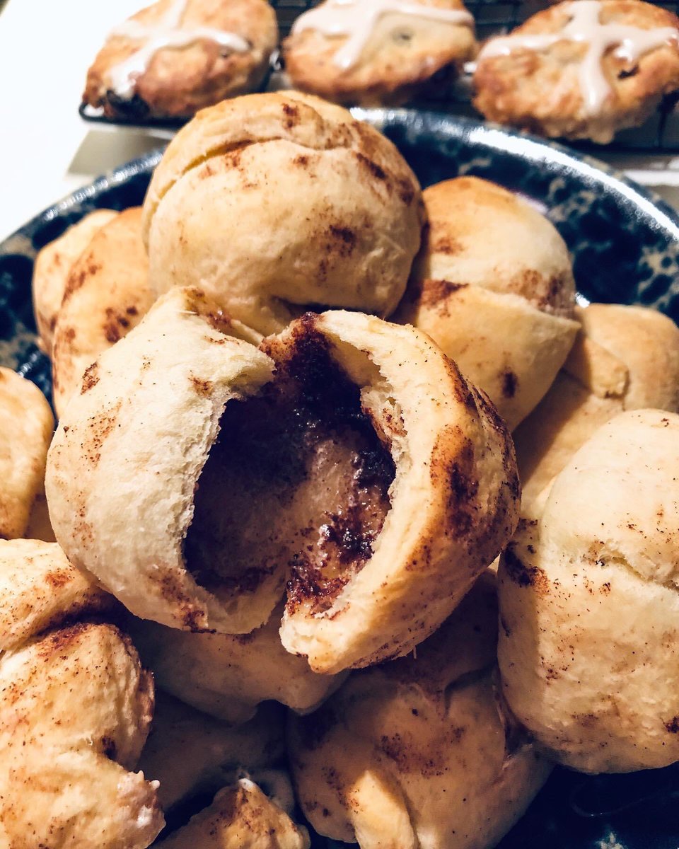 ALAuchter's tweet photo. I’m spending my #EasterSunday eating Resurrection rolls, celebrating the Savior, and watching @RickSteves European Easter! #HappyEaster #HappyResurrectionDay #Easter #EasterInQuarantine https://t.co/jv8UlXx0n3