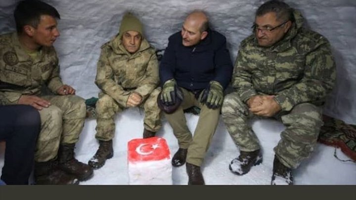 nazsakiin's tweet photo. Bu mücadele sensiz olmaz ❤️
#milletistifayıkabuletmiyor https://t.co/3gUBXZXRI9